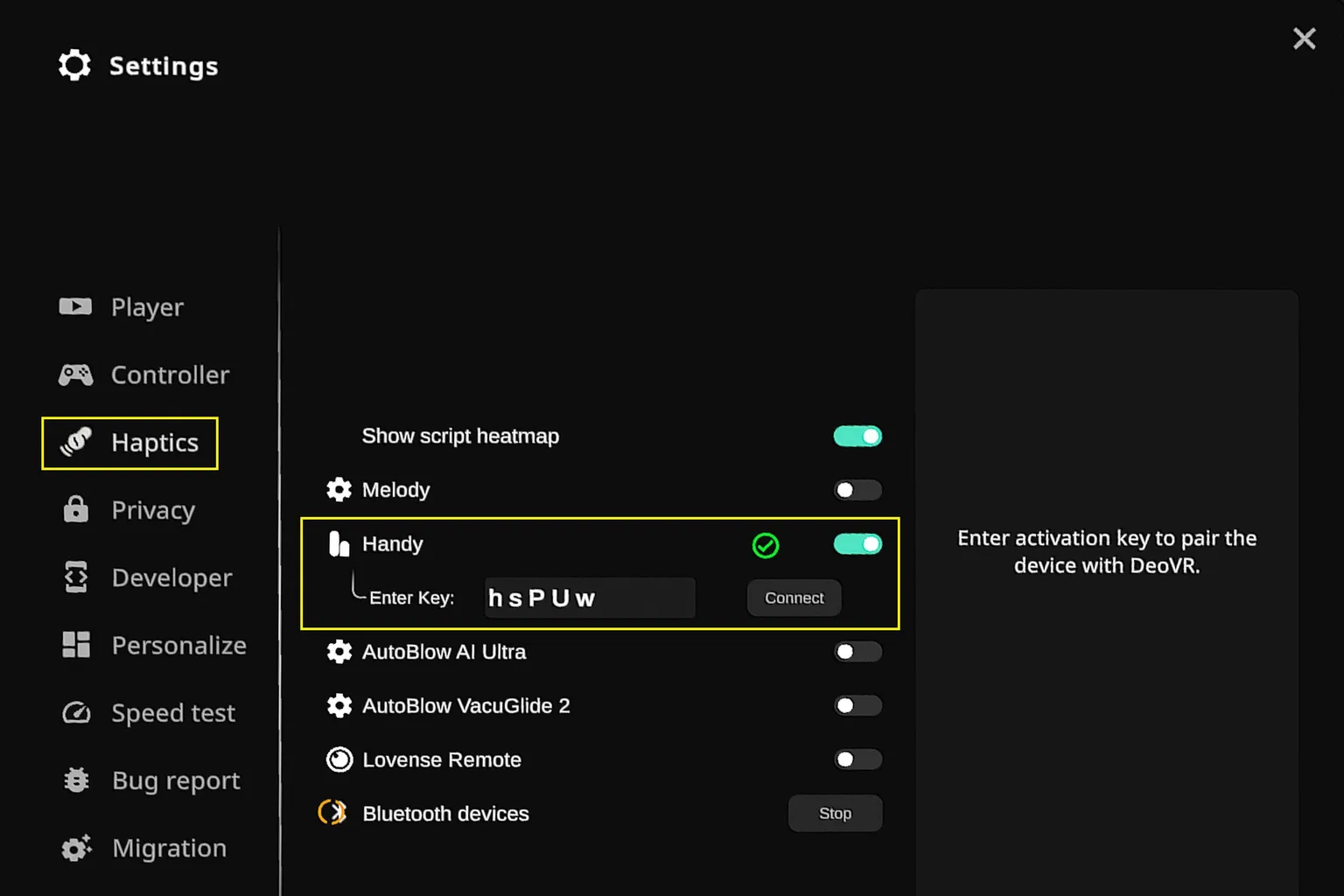 DeoVRのSettings画面でHapticsを開き、HandyのConnection Keyを入力して接続する画面。