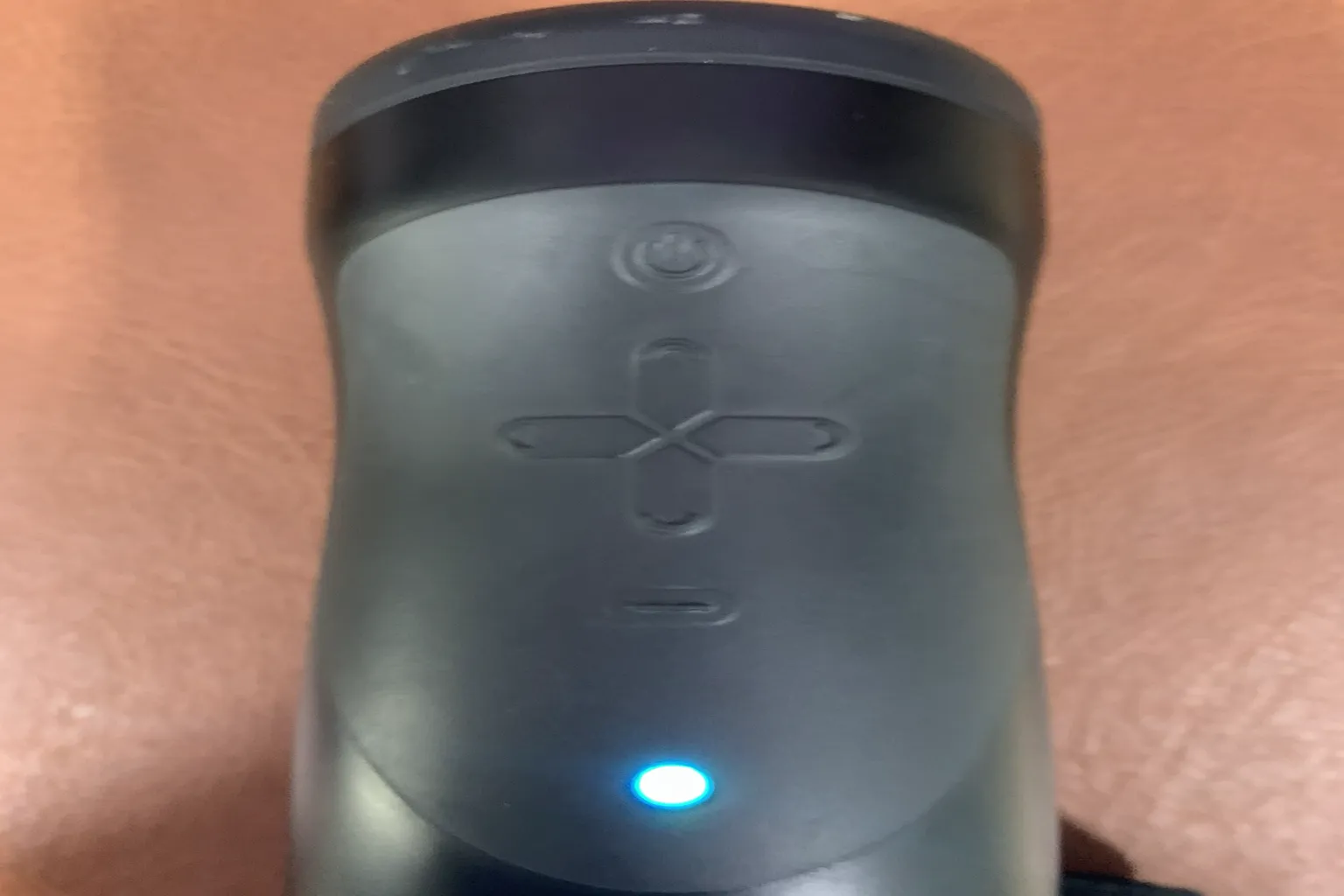 This screen shows where the LED is located for Bluetooth mode on older versions of The Handy.